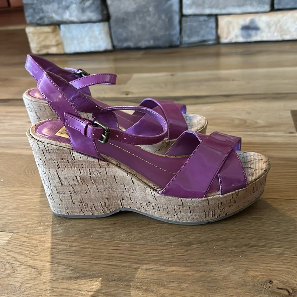 DV dolca vita purple wedge sandals - Picture 3 of 4